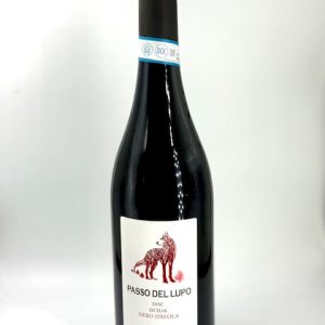 Vino passo del Lupo Nero d'Avola